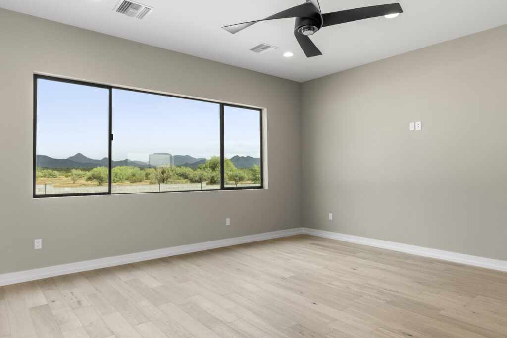 20_33427_N_14th_St__20_mls