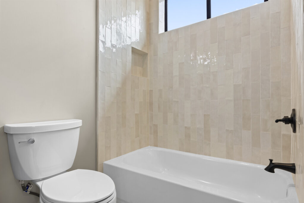 47_33427_N_14th_St__47_mls