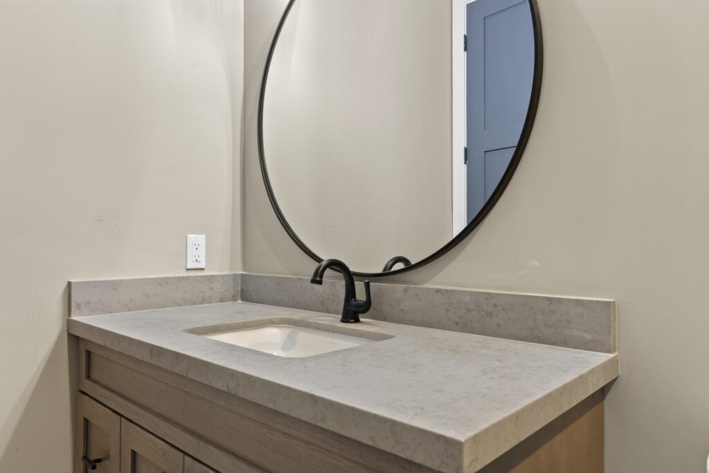 52_33427_N_14th_St__52_mls